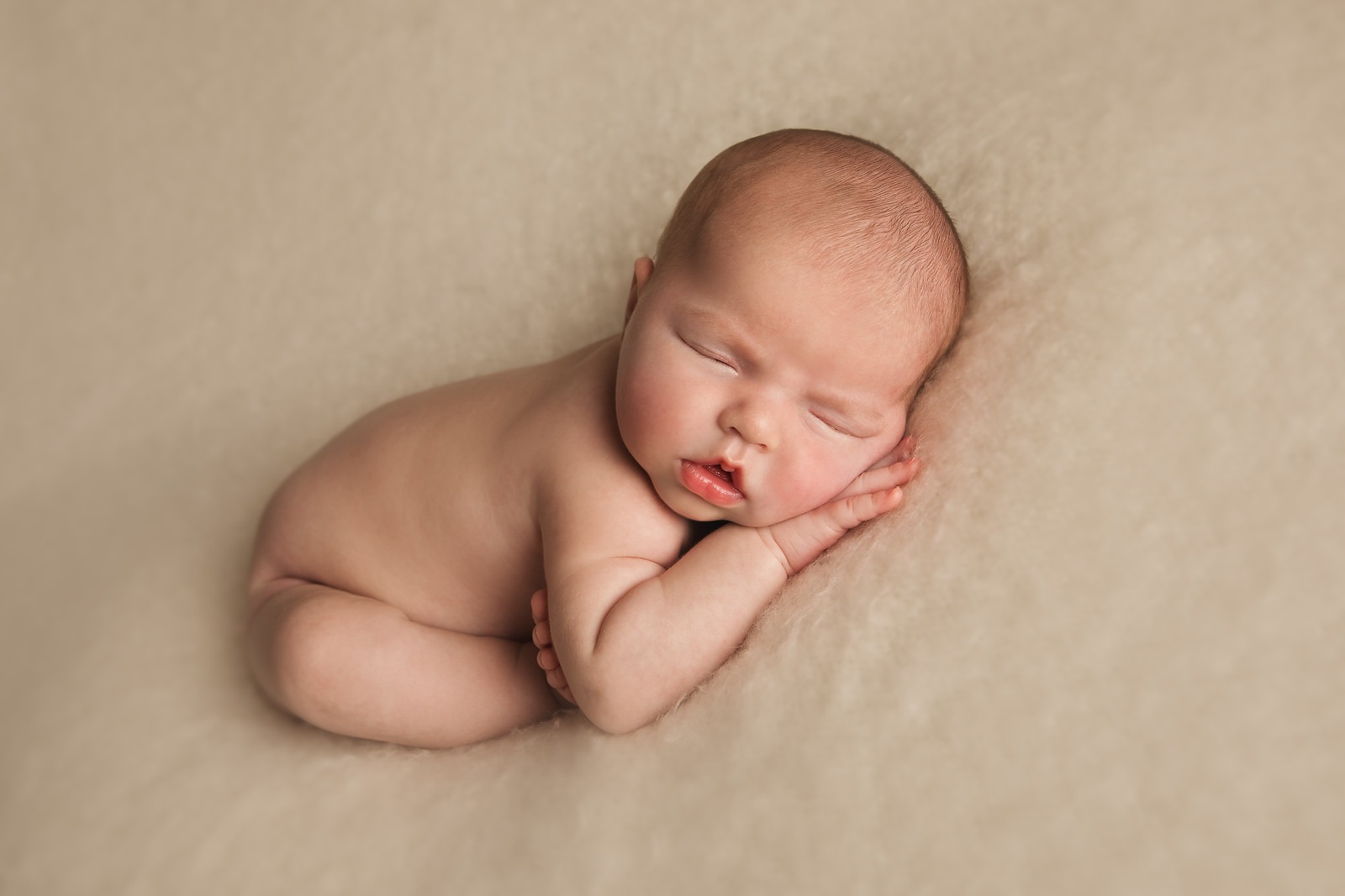 Newborn Girl Nina