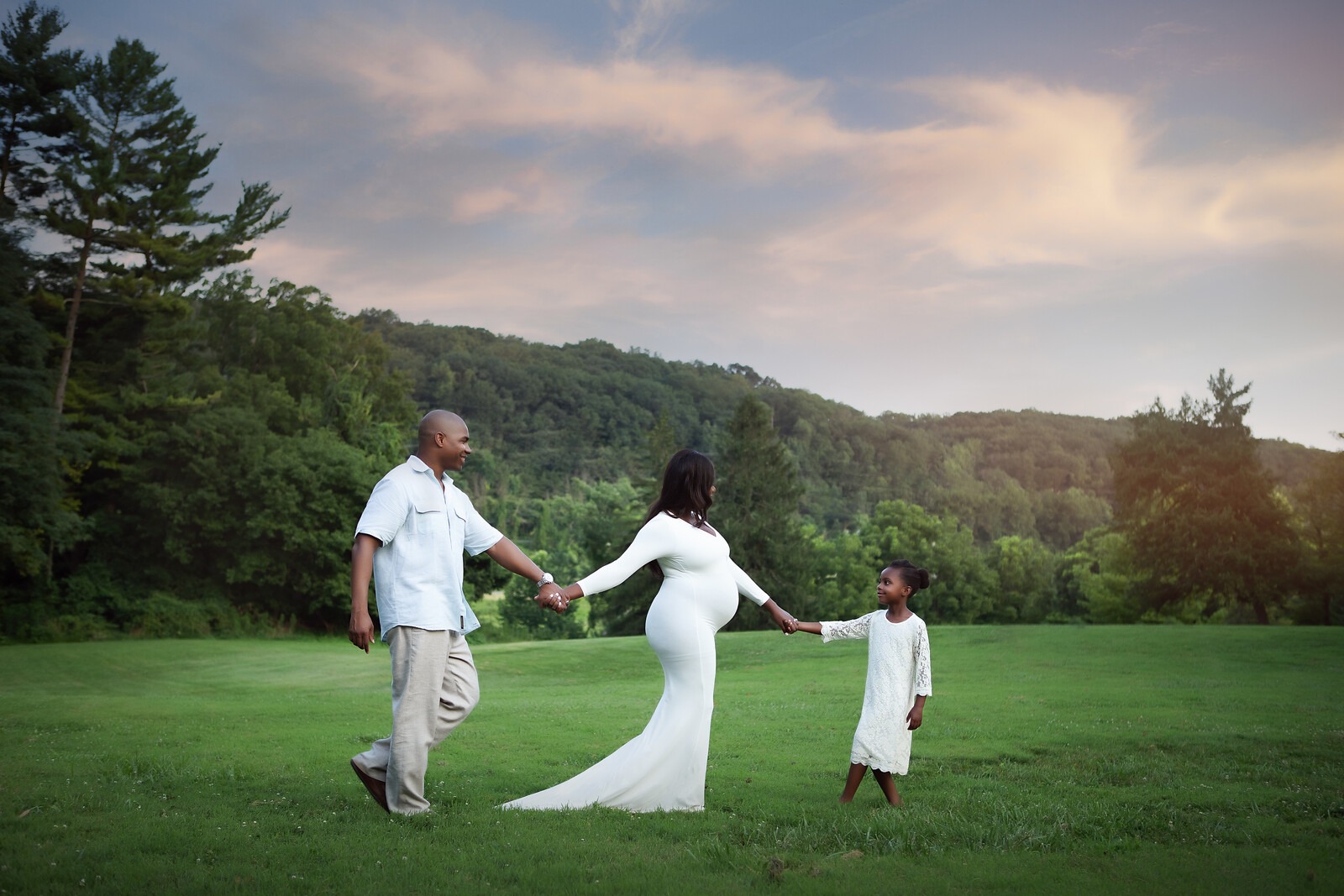 Mini Outdoor Maternity Session at Cromwell Valley Park
