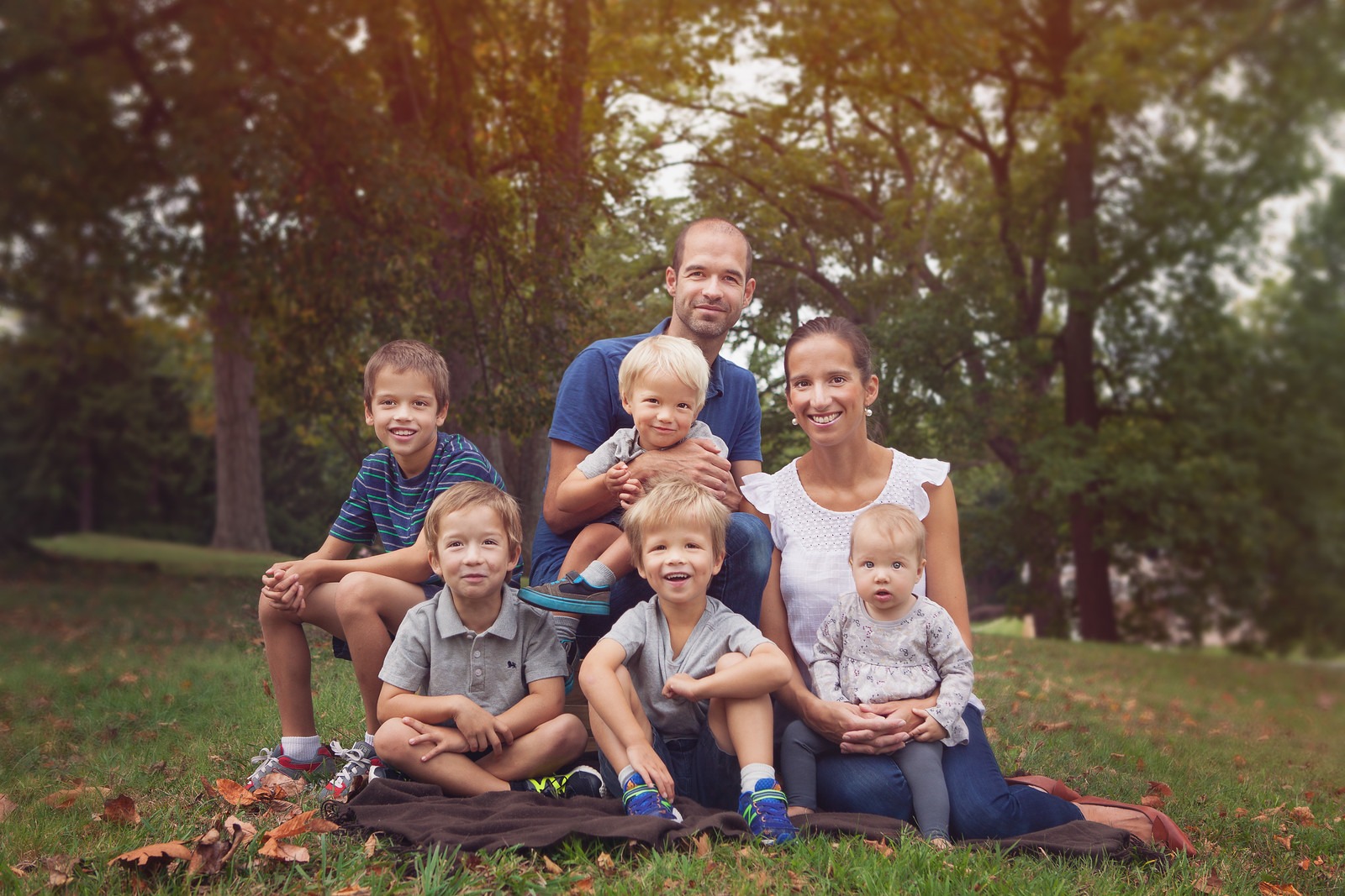 Family of Seven Posing in Hampton National Historic Site