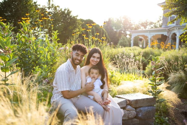 Posing tips for family photos
