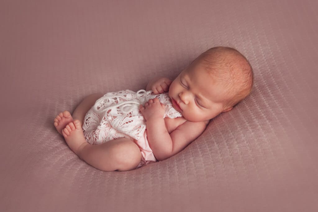Photography planning article: Newborn Hospital Photography Ideas – 13 Photoshoot Pictures