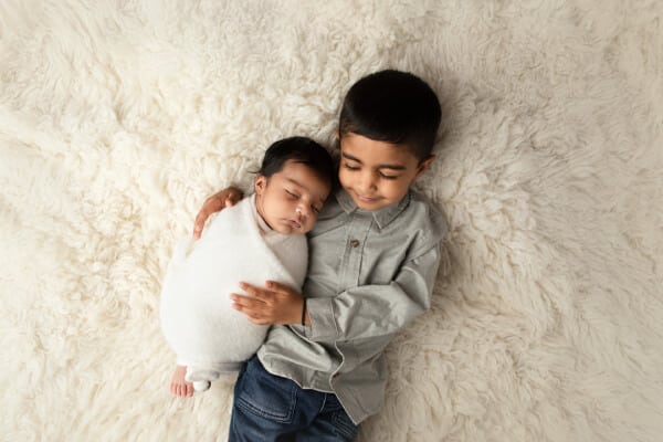 How to prepare older child for newborn and sibling photoshoot
