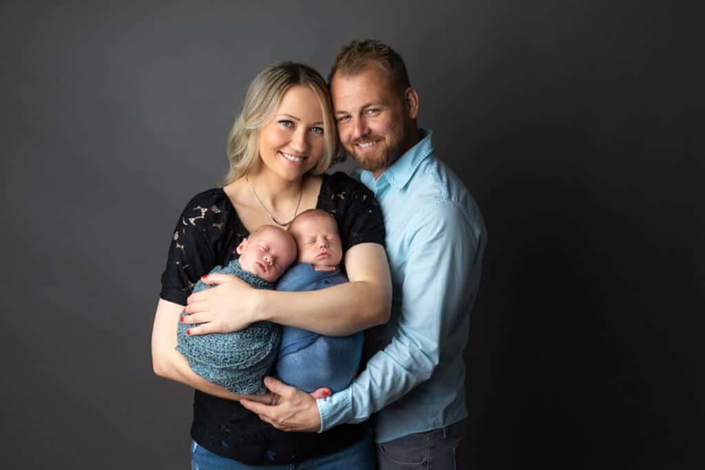 Photography planning article: Newborn Twin Photoshoot in Baltimore, MD: Photos, Poses & Ideas