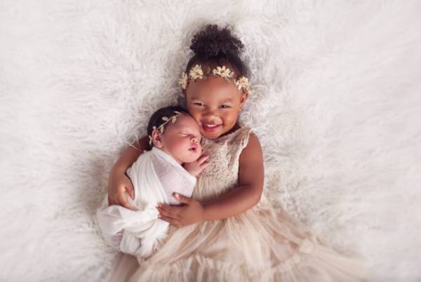 Newborn baby with older sibling, Columbia MD family session