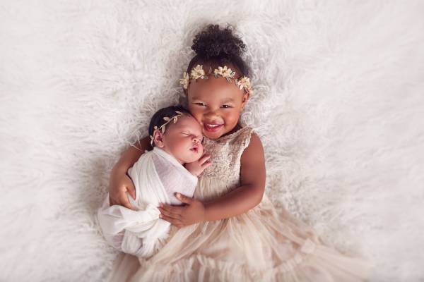 Newborn baby with older sibling, Towson family session