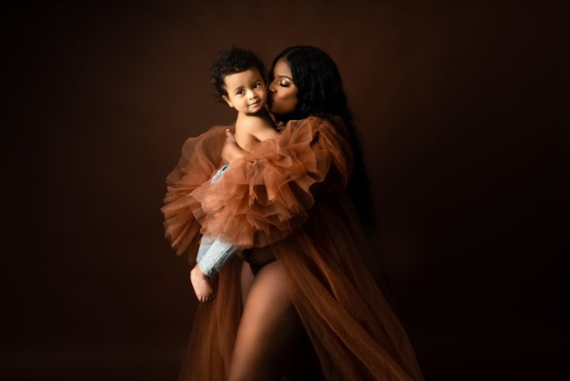 couple maternity pictures with baby