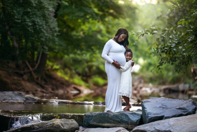 nature maternity shoot