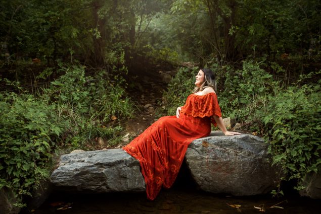 pregnancy outdoor shoot forest