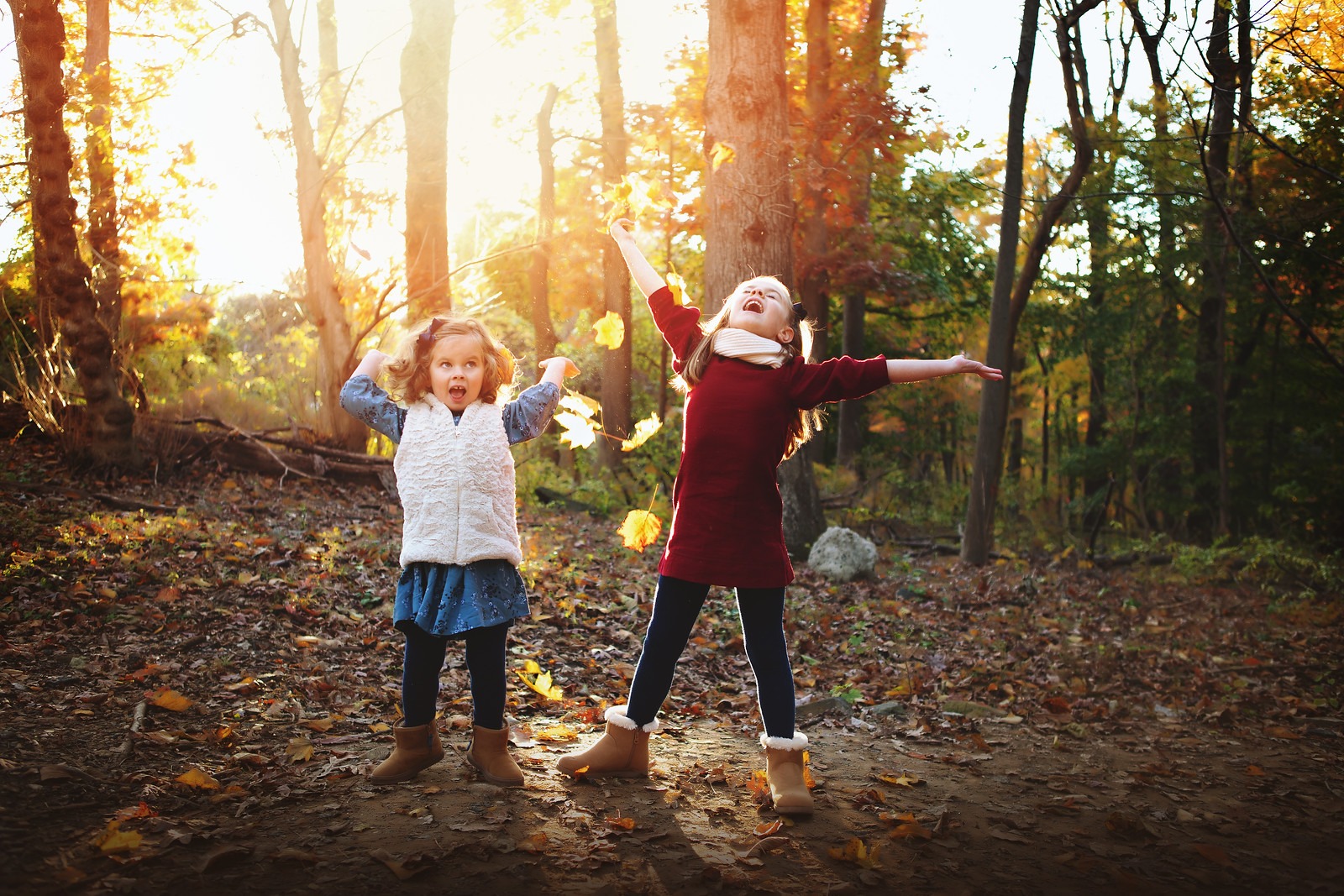 Sisters Riley and Brooke in outdoor photo session