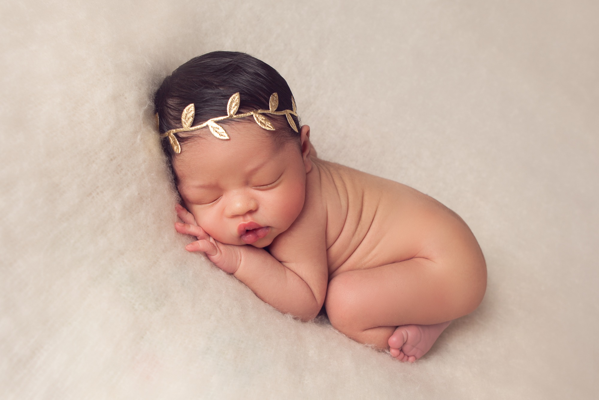 40 Adorable Newborn Photography Ideas For Your Junior - Bored Art | Newborn  photoshoot, Adorable newborn, Baby photography