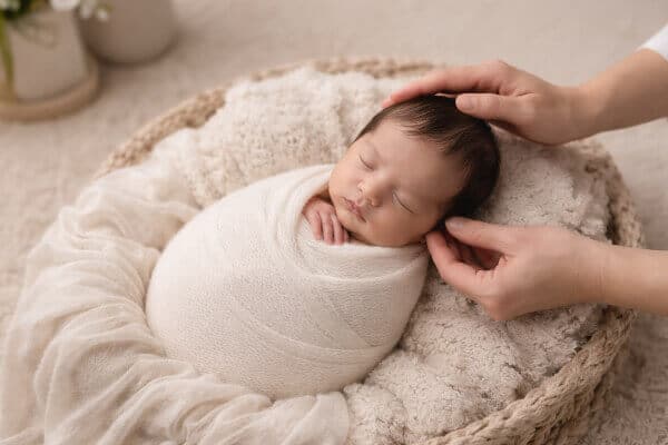 Getting the right timing for newborn photos with Ana Koska