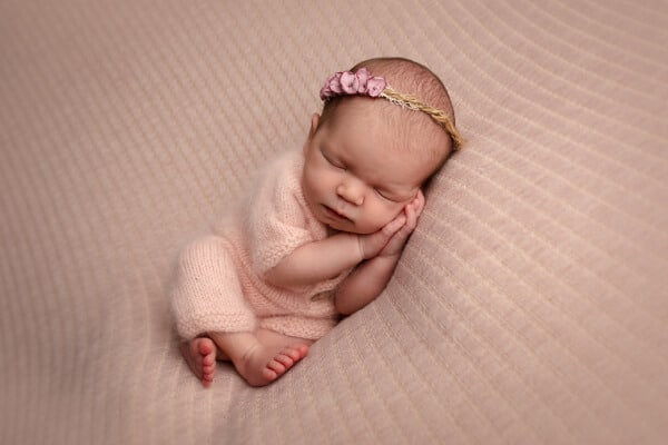 Newborn girl outfits for photoshoot