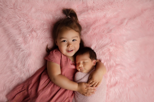 Sibling outfit for newborn photoshoot